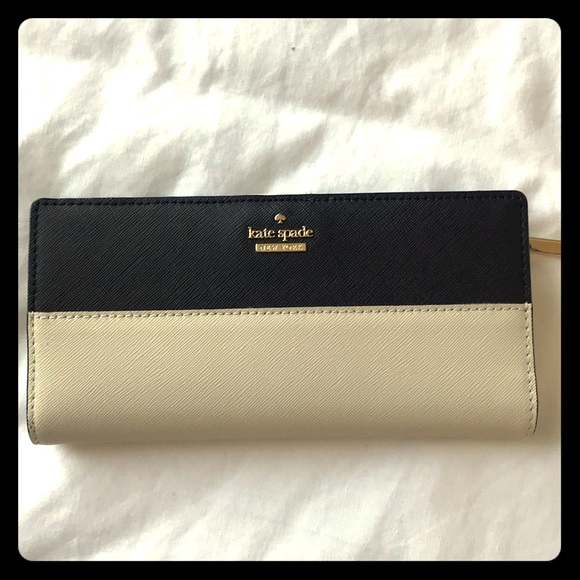 kate spade Handbags - Kate Spade Cameron Street Large Stacy Wallet